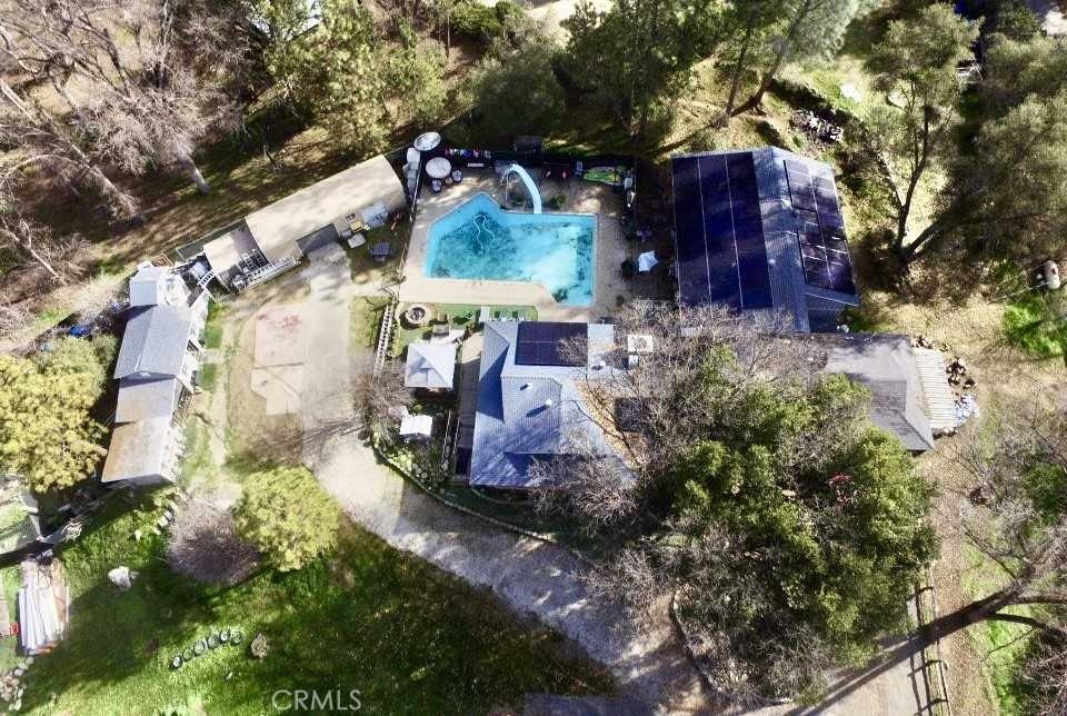 48833 Rock Point Rd, Oakhurst, CA 93644