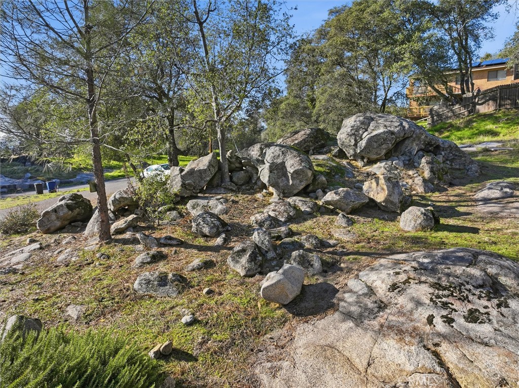 31083 Moccassin Ct, Coarsegold, CA 93614