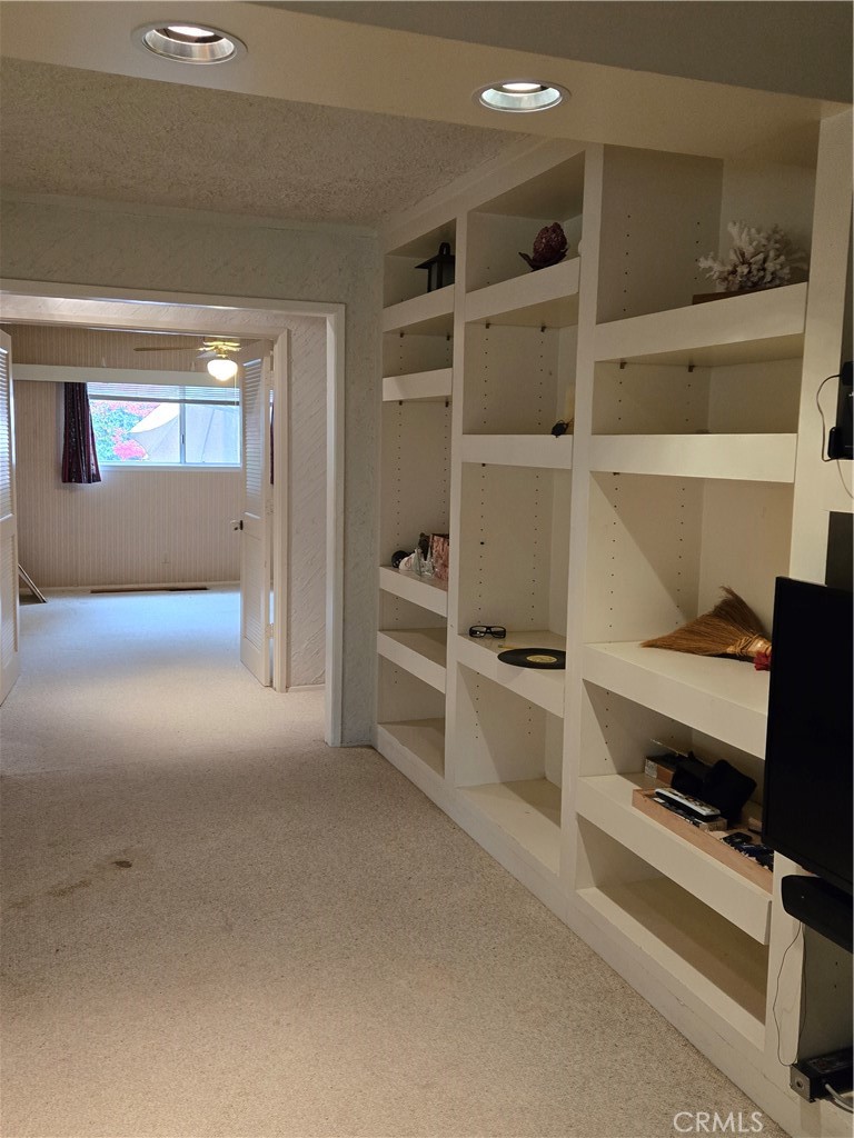 5867 E Club View, Fresno, CA 93727