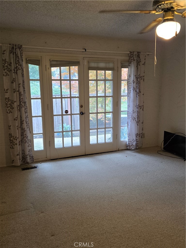 5867 E Club View, Fresno, CA 93727