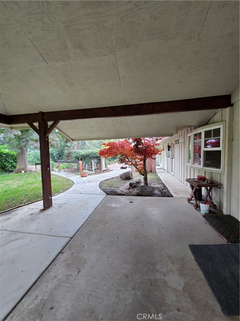 5867 E Club View, Fresno, CA 93727