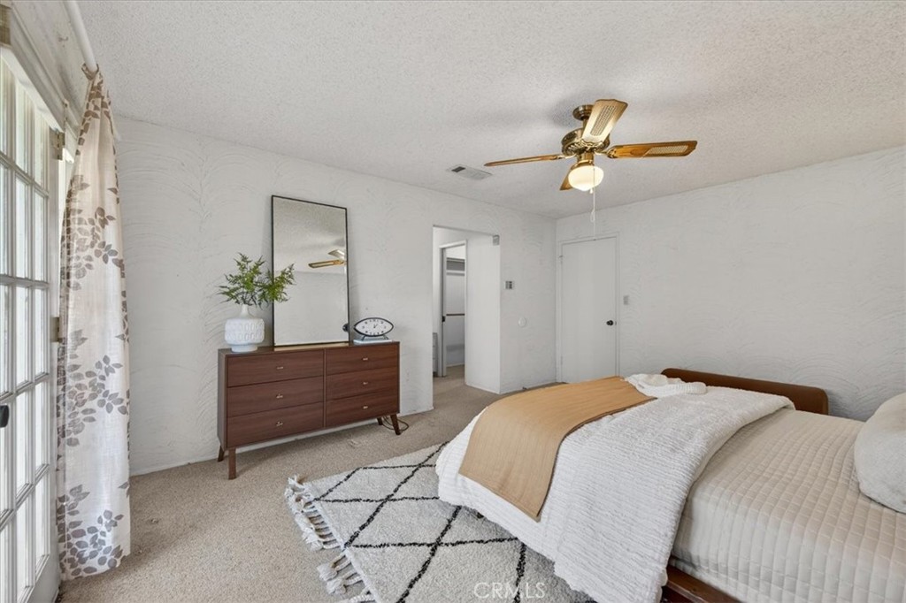 5867 E Club View, Fresno, CA 93727