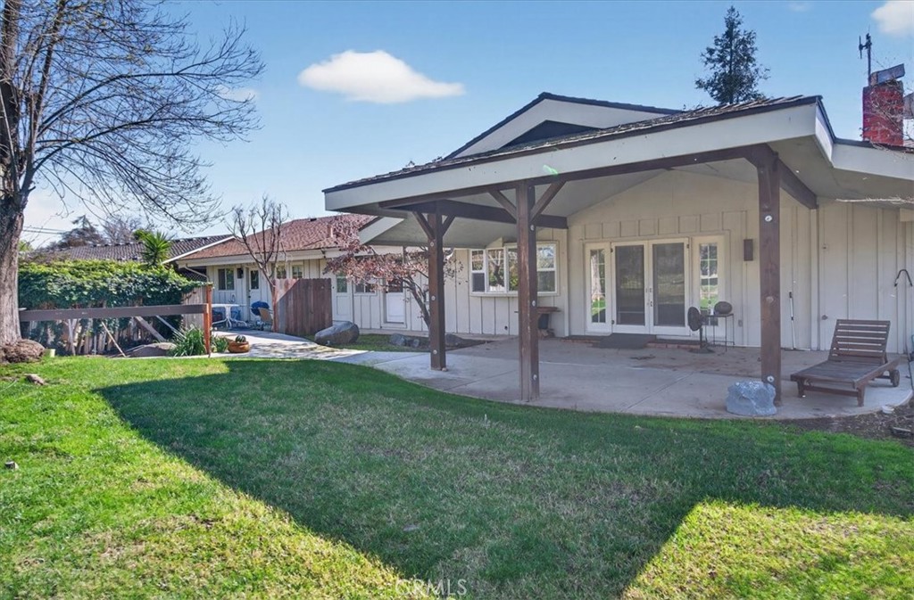 5867 E Club View, Fresno, CA 93727