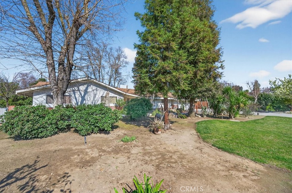5867 E Club View, Fresno, CA 93727