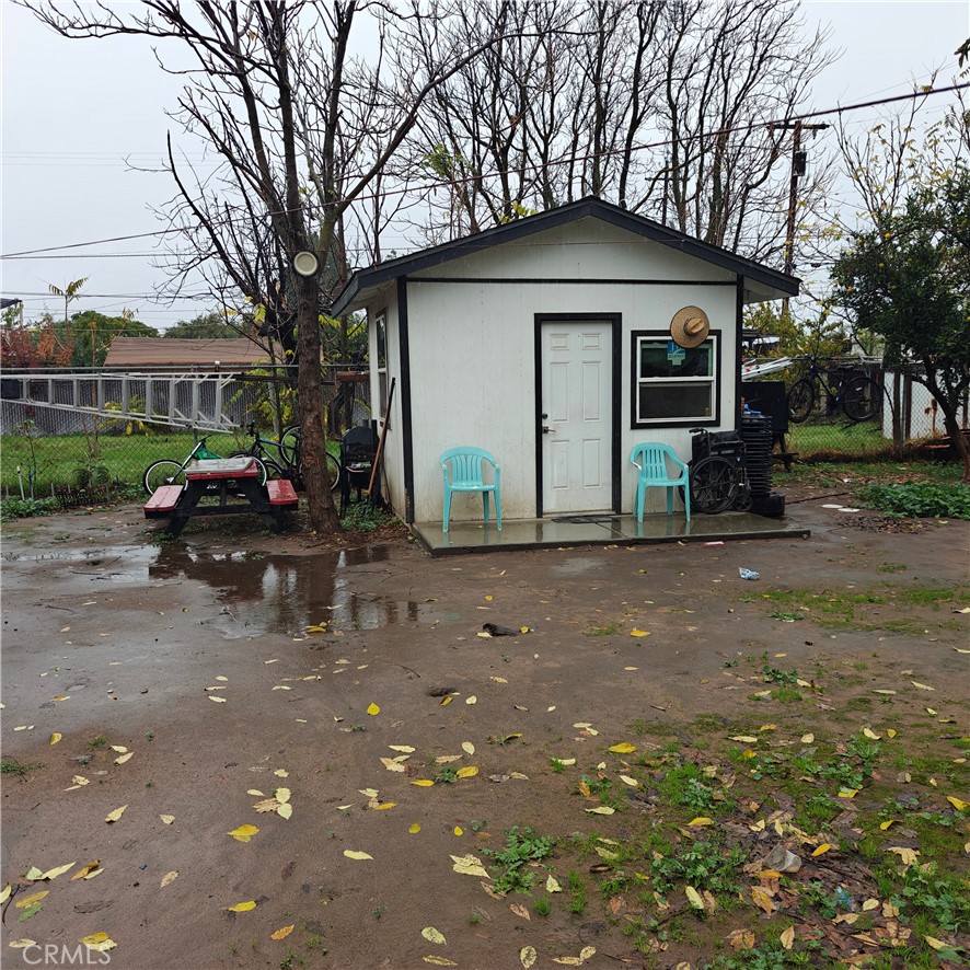 2425 S 10th St, Fresno, CA 93725