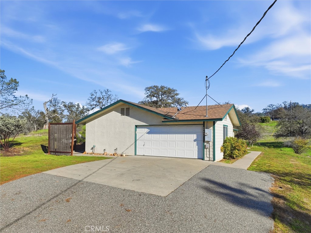 29951 N Lilley Way, Coarsegold, CA 93614
