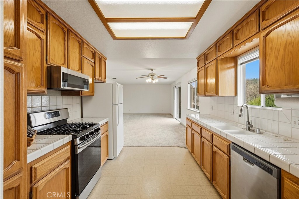 29951 N Lilley Way, Coarsegold, CA 93614