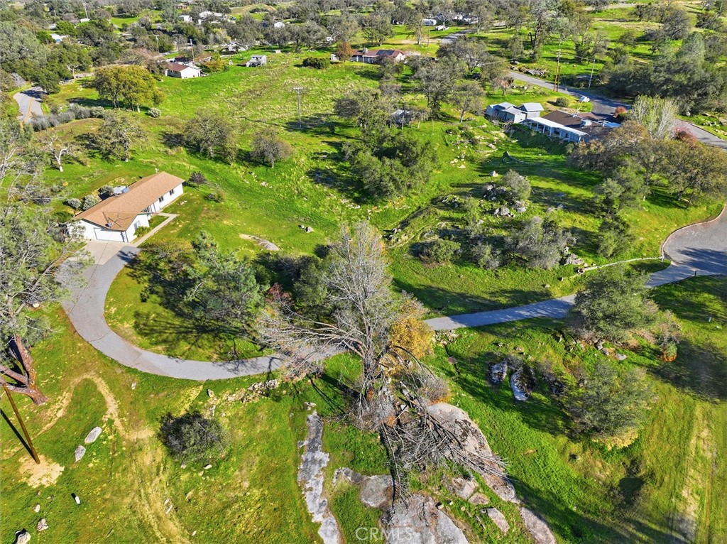 29951 N Lilley Way, Coarsegold, CA 93614