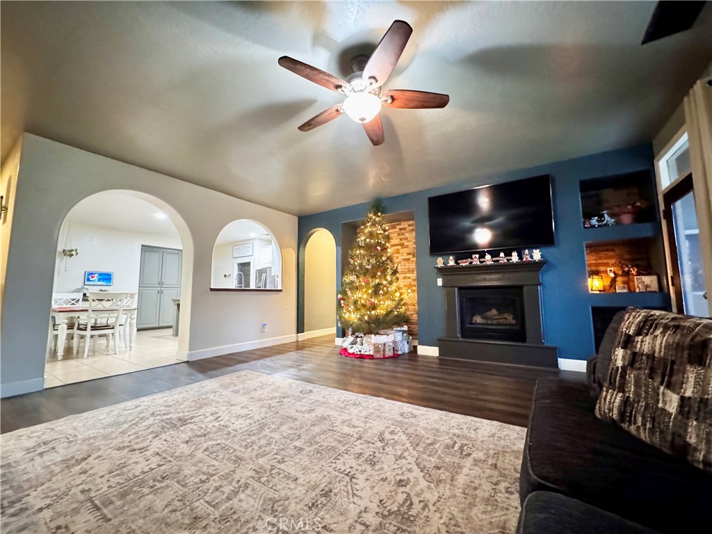 2945 W Vine, Visalia, CA 93291