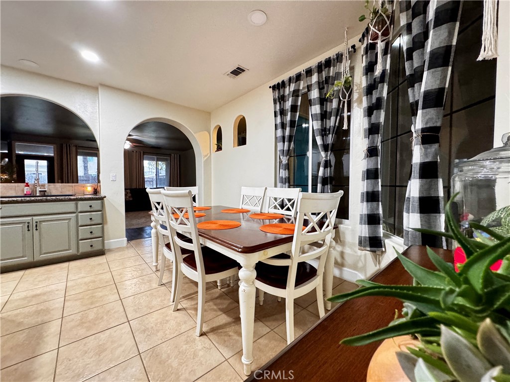 2945 W Vine, Visalia, CA 93291