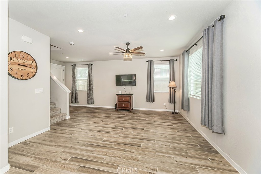 4085 N Sandrini, Fresno, CA 93723