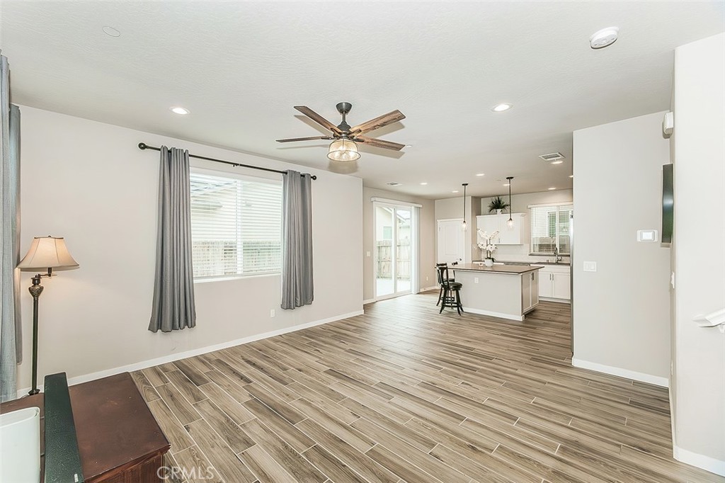 4085 N Sandrini, Fresno, CA 93723