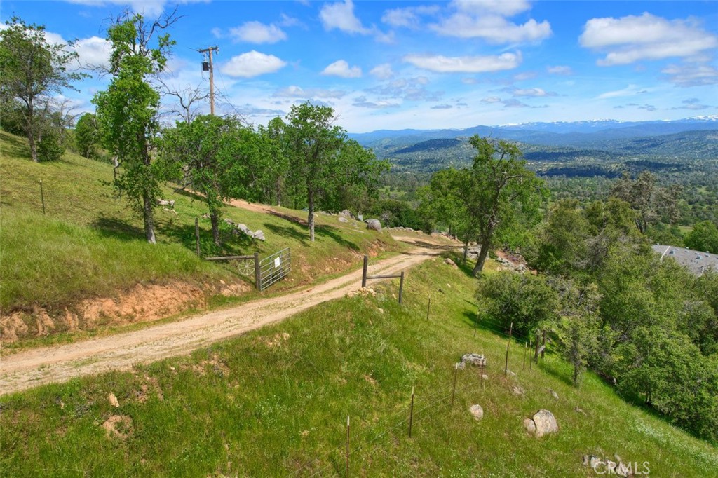 42625 Red Top Mountain Ct, Coarsegold, CA 93614