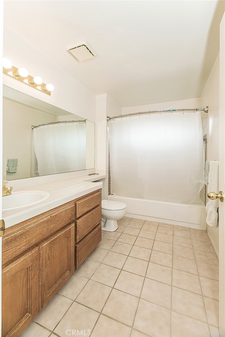 9659 N Shenandoah, Fresno, CA 93720