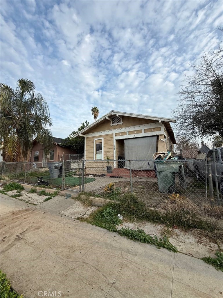 222 E St, Fresno, CA 93706