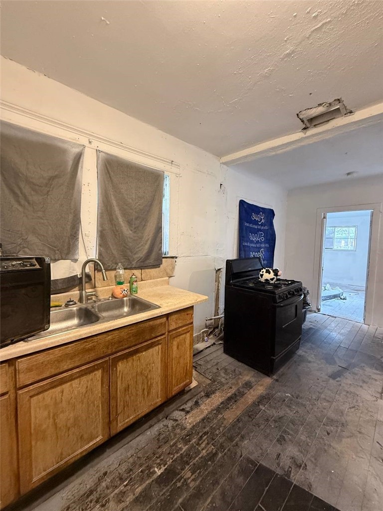 222 E St, Fresno, CA 93706