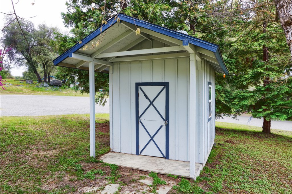 41820 Dillon, Ahwahnee, CA 93601