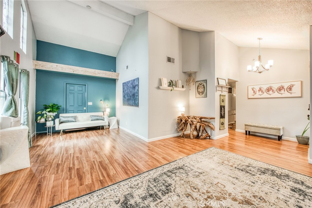 6189 N Cleo Avenue, Fresno, CA 93722