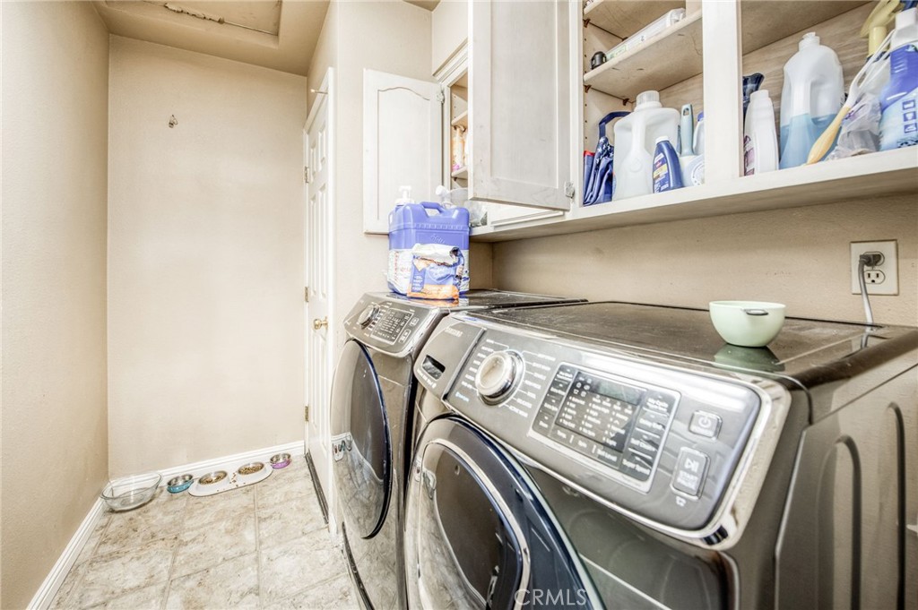 6189 N Cleo Avenue, Fresno, CA 93722