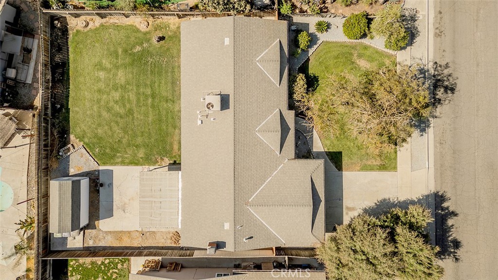 1093 Raymond, Hanford, CA 93230