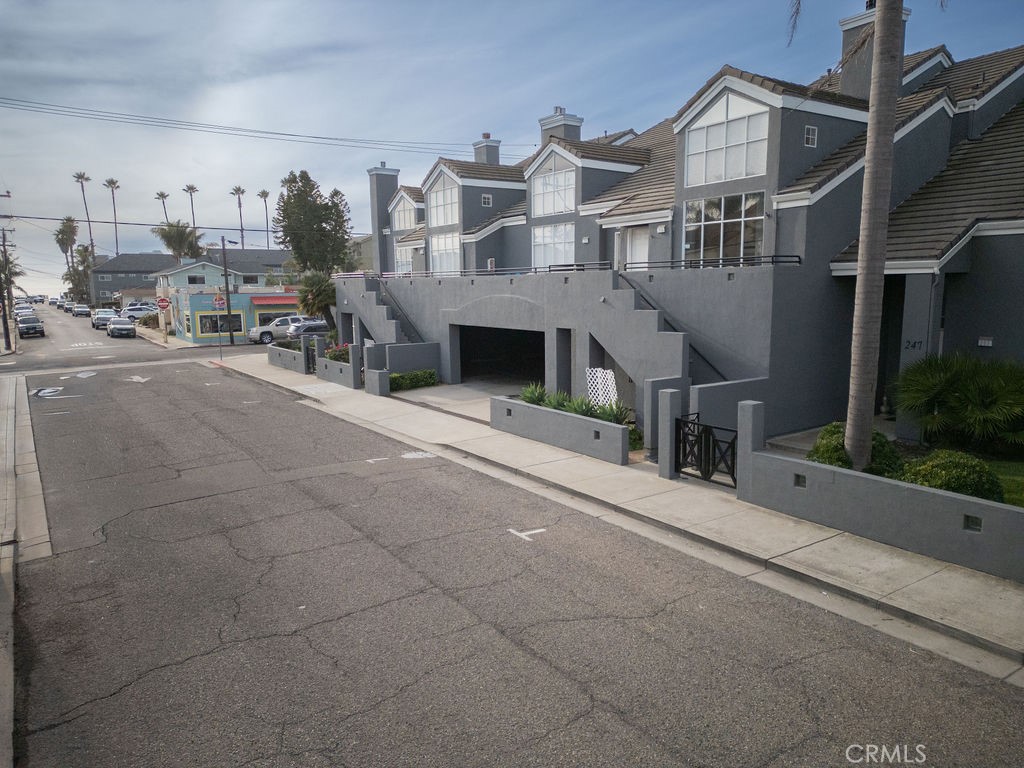 245 Park Ave #5, Pismo Beach, CA 93449