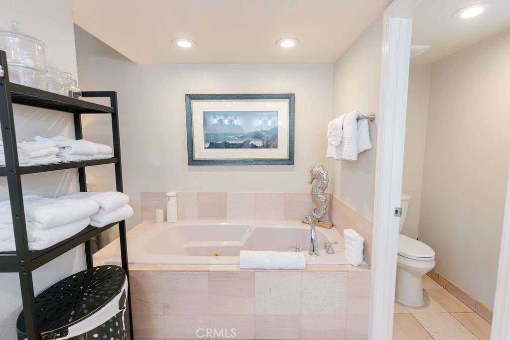 245 Park Ave #5, Pismo Beach, CA 93449