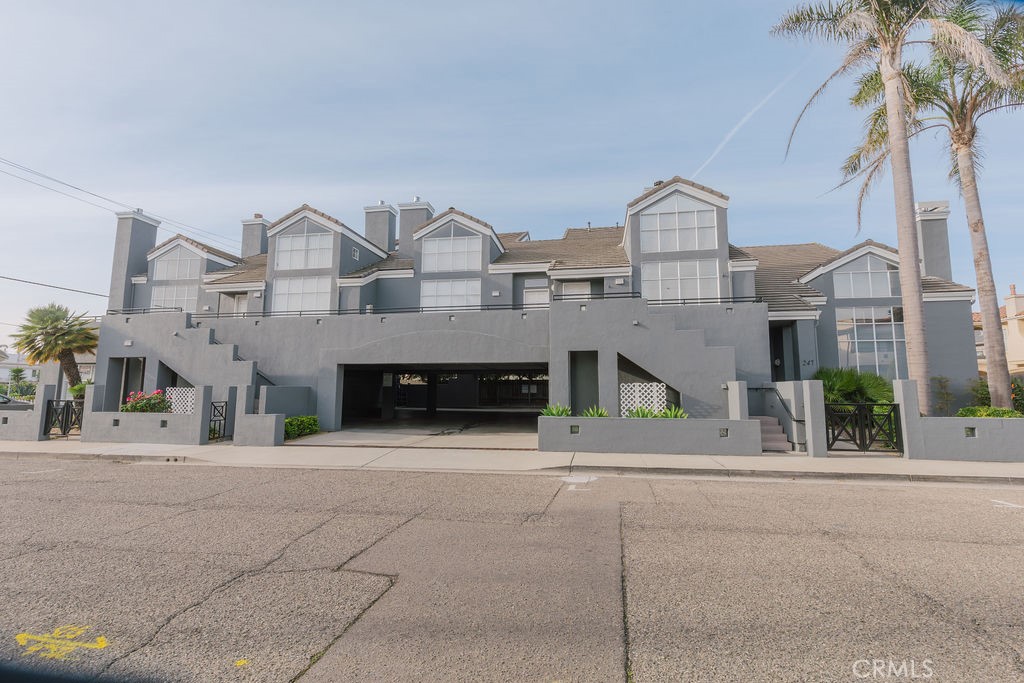 245 Park Ave #5, Pismo Beach, CA 93449