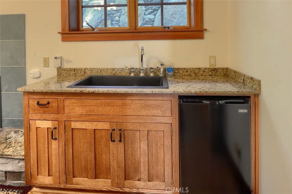 7475 Henness Cir, Yosemite, CA 95389