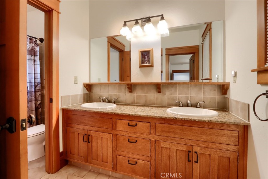 7475 Henness Cir, Yosemite, CA 95389