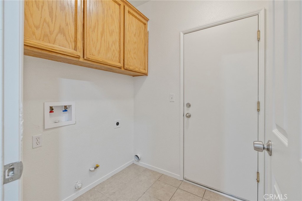 3232 N Zion, Hanford, CA 93230