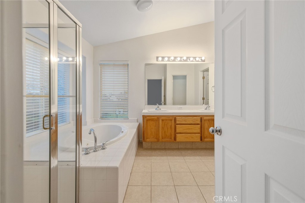 3232 N Zion, Hanford, CA 93230