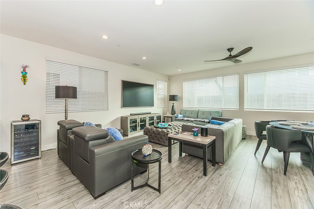 4148 Beverly Ave, Clovis, CA 93619