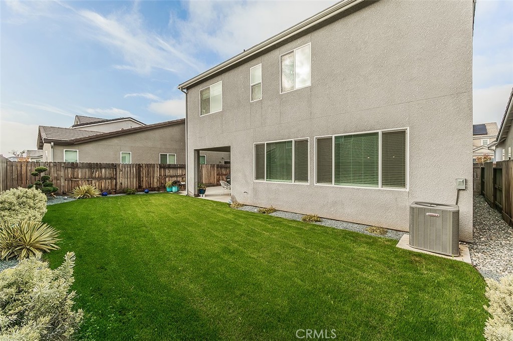 4148 Beverly Ave, Clovis, CA 93619