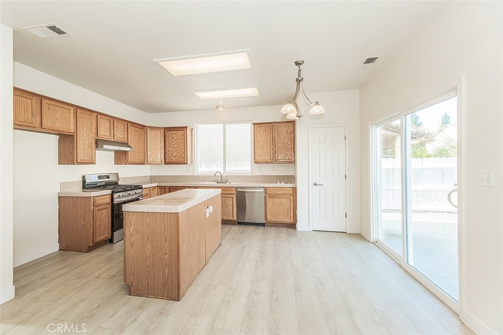 2721 Holland, Clovis, CA 93611