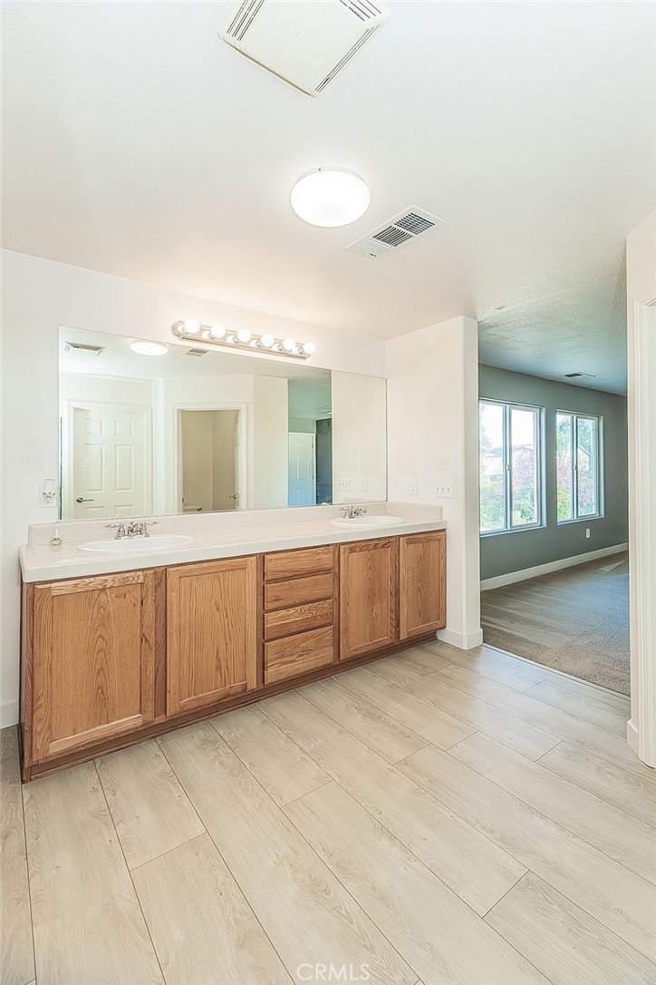 2721 Holland, Clovis, CA 93611