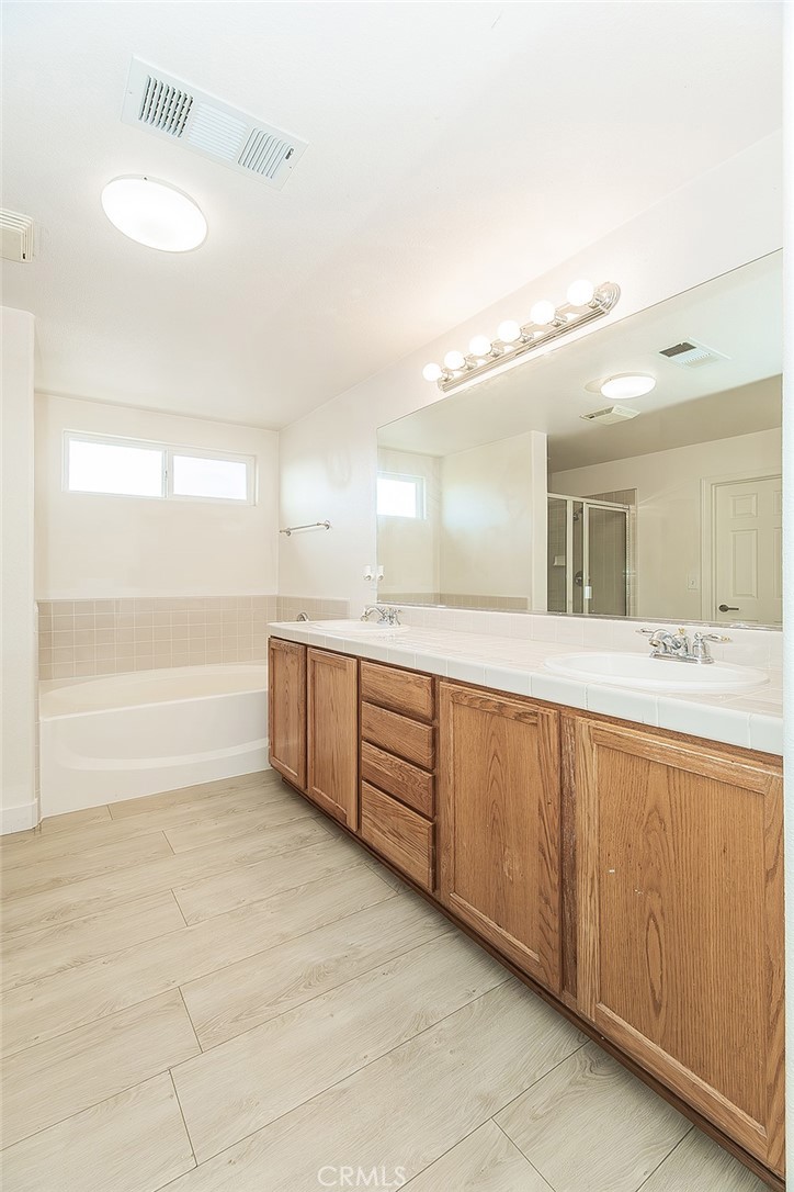 2721 Holland, Clovis, CA 93611