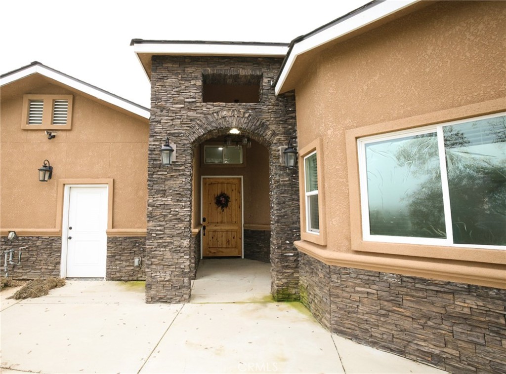 43243 Long Hollow Dr, Coarsegold, CA 93614