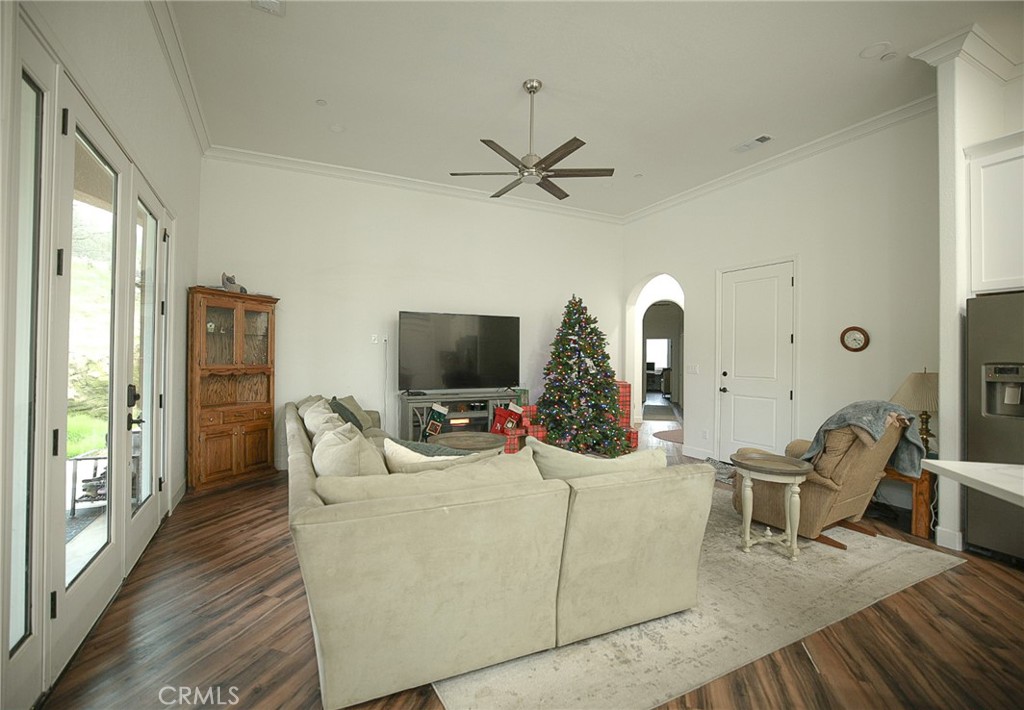 43243 Long Hollow Dr, Coarsegold, CA 93614