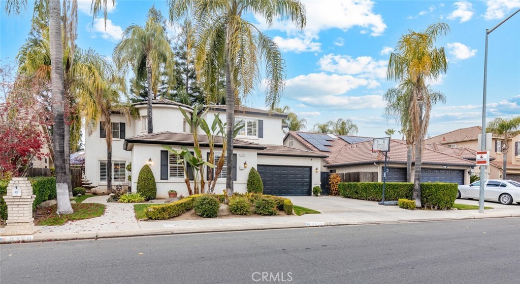 2170 W Beechwood Ave, Fresno, CA 93711