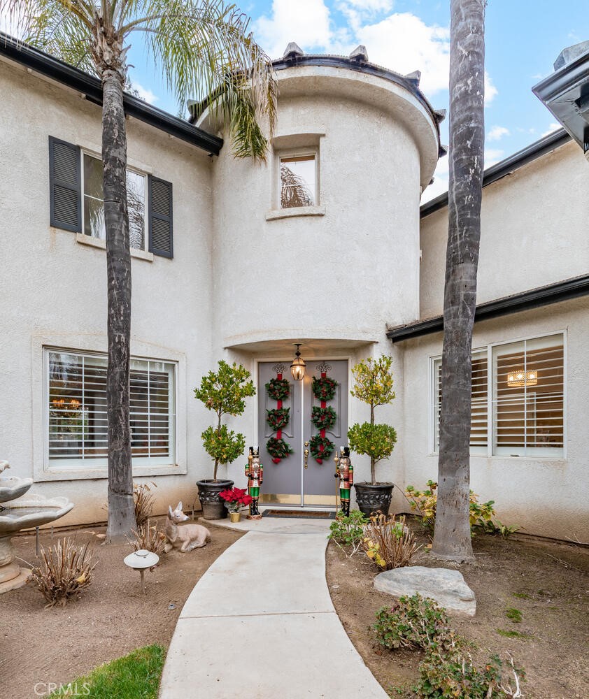 2170 W Beechwood Ave, Fresno, CA 93711