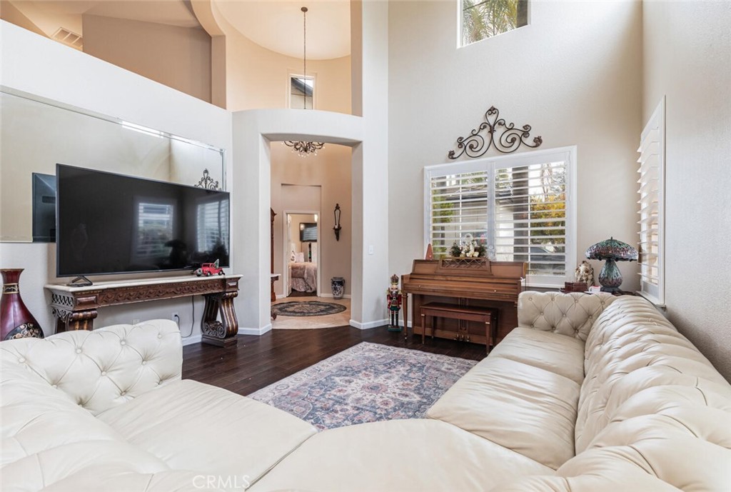 2170 W Beechwood Ave, Fresno, CA 93711