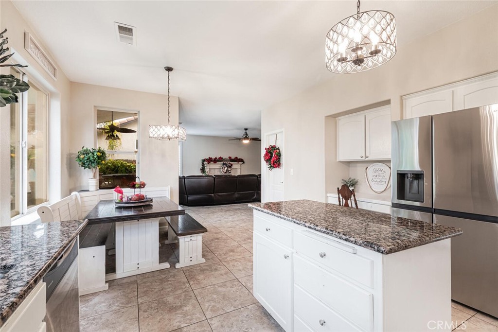 2170 W Beechwood Ave, Fresno, CA 93711