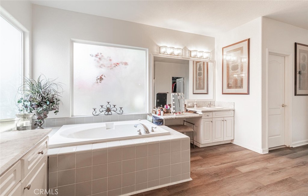 2170 W Beechwood Ave, Fresno, CA 93711