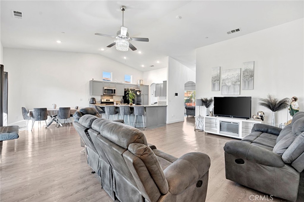 1228 Monterey, Madera, CA 93637