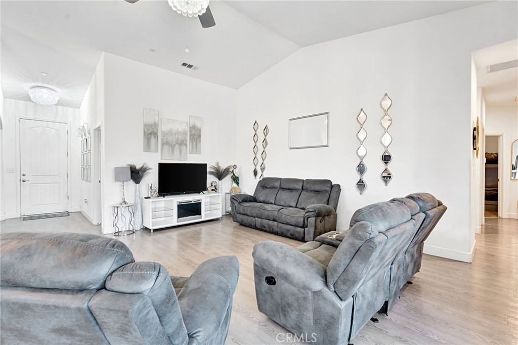 1228 Monterey, Madera, CA 93637