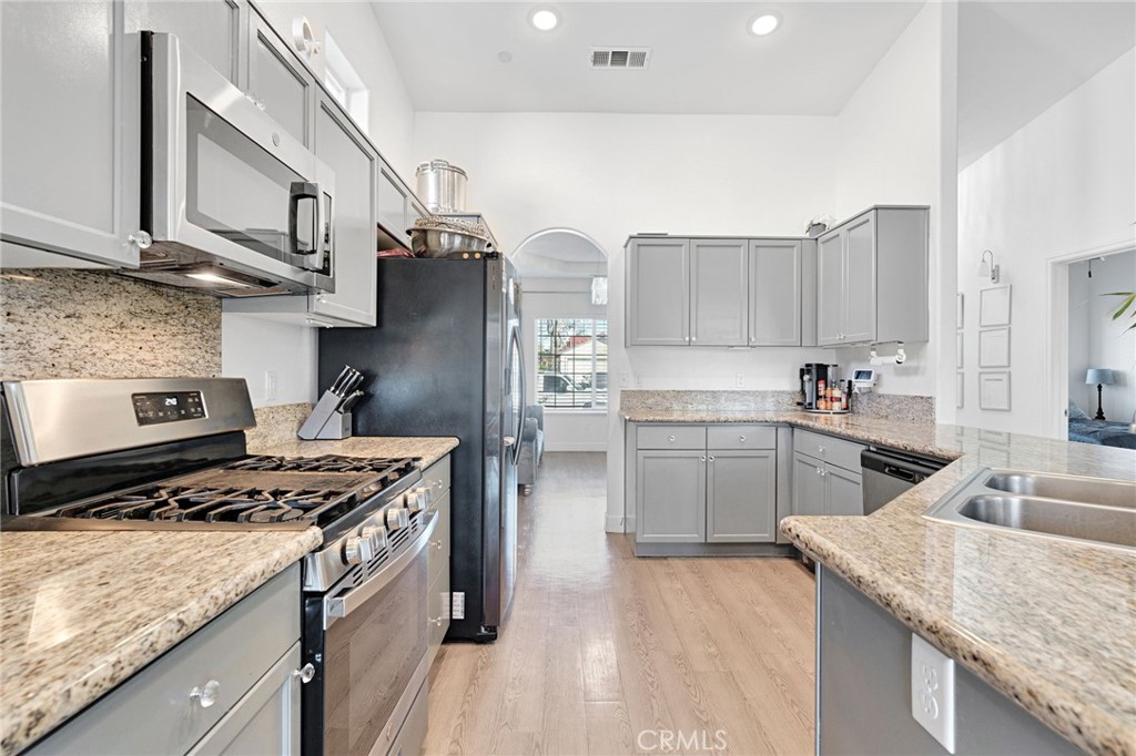 1228 Monterey, Madera, CA 93637