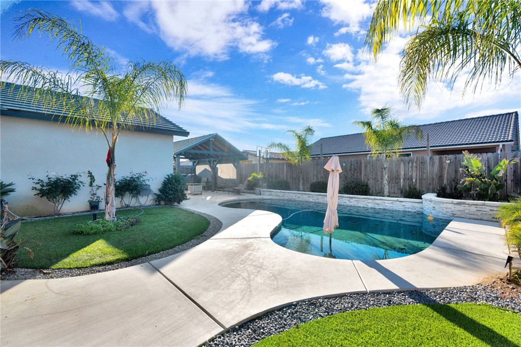 1228 Monterey, Madera, CA 93637