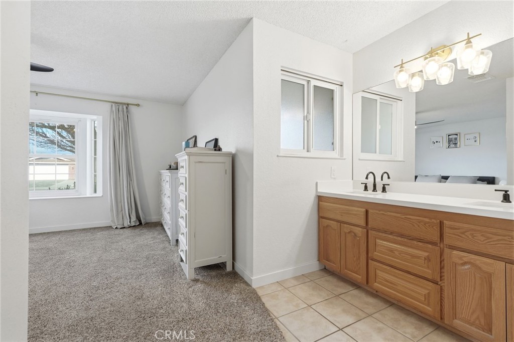 905 Redwood, Lemoore, CA 93245