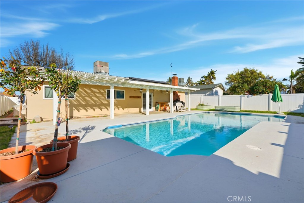 905 Redwood, Lemoore, CA 93245