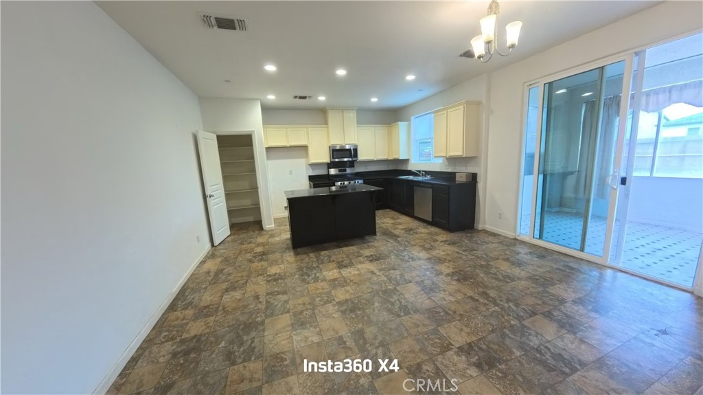 3935 E Myrtle Ave, Visalia, CA 93292